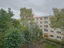 Vanzare apartament 4 camere zona Faget