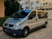 Vând Renault trafic 8+1 locuri impecabil