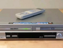 NOU combo JVC  recorder video SVHS / DVD