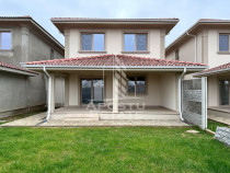 Locuinte la cheie despartite prin garaj Giroc