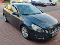 Volvo S60 D3 Summum 2013 Manuala