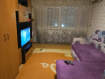 Închiriez apartament 2 camere, Brăila, vizavi de Liceul Cerna.