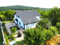 Casa 5 camere in Barnova, 150 mp utili si 1000 mp teren