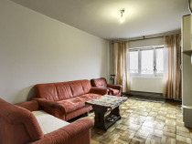 Apartament spatios cu 4 camere strada Fat Frumos