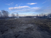Teren intravilan, 1700 mp, deschidere la drum, Siret