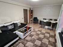 Apartament La Cheie decomandat cu 2 camere, 56 mp, zona Intr