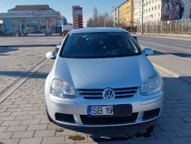 Vând Volkswagen golf