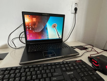 Laptop cu accesorii