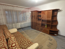 De închiriat apartament 3 camere în zona Nufărul