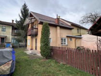 Casă de vânzare 3 camere 95 mp, gradină 519 mp, zona cent