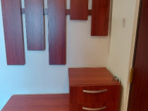 Mobilier hol mare.