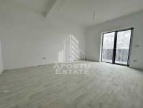 Apartament cu 2 camere, decomandat, etaj intermediar, zon...