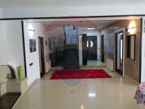 Vilă cu 10 camere de v&acirc;nzare &icirc;n zona Centrala