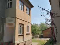 Casa de vanzare, 6 camere, 140 mp, zona 14 Mai