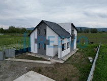Casă/Vilă de vânzare Sat Siretu, Com. Letea Veche, Bacău