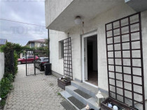 Vila moderna cuplata,curte individuala cu 5 camere , 3 bai ,