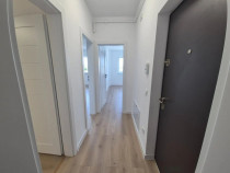 Apartament de vanzare, cu 3 camere, 62 mp, zona Calea Surii