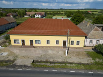 Clădire cu 5 camere cu teren și hală în Cenad