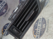 Grila ventilatie stanga Skoda Superb 3 2016