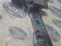 Macara geam dreapta fata Nissan Pulsar 2014