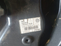 Macara geam dreapta fata Volkswagen Touareg 2012