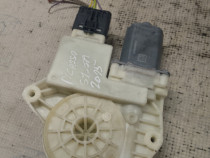 Motoras macara stanga fata Citroen Picasso 2015