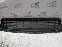Grila bara fata Dacia Duster 2012