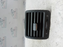 Grila ventilatie stanga Volkswagen Jetta 2011