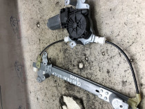 Macara geam stanga spate Nissan Qashqai 2012