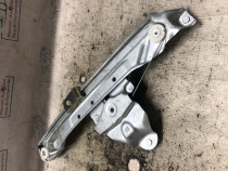 Macara geam stanga spate Dacia Duster 2014