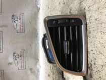 Grila ventilatie stanga Suzuki SX4 1.6 Benzina 2015