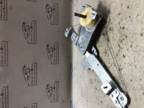 Macara geam dreapta spate Dacia Duster 2013