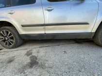 Prag dreapta plastic Skoda Yeti 2.0 Motorina 2012