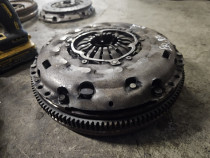 Kit ambreiaj 6+1 masa dubla Skoda Yeti 2.0 Motorina 2012