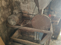 Moară de cereale și smicuratoare
