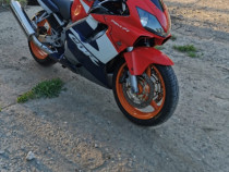 Motocicleta Honda cbr 600 f4i