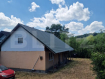 Casa cu 4 camere, 100 mp,si teren 700mp, zona Leoni