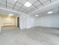 Spatiu ultracentral - de inchiriat - vitrina stradala