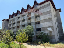 Bloc P+4 de vanzare, 40 apartamente, 2300 mp utili, BABADAG