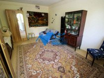 Zona Pelican, 3 camere, decomandat, etajul 2