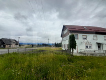 Casa de vanzare, cu 5 camere, 200 mp, zona Piatra Fantanele
