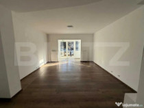 Spatiu comercial, 75 mp, stradal, vad excelent, vitrina, Man
