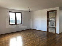 Casa spatioasa, 5 camere, teren 900mp, in Sanpetru