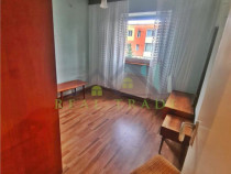Apartament 3 camere etaj intermediar Calea Bucuresti
