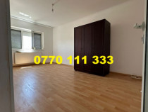 - Apartament 2 camere decomandat, zona Radu Negru.