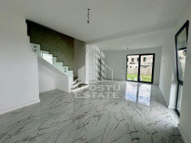 Duplex modern cu 4 camere, despartit prin camera tehnica,...