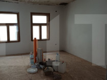 Casa de vanzare cu 2 camere ,Curtea41 - Tg Secuiesc, zona c