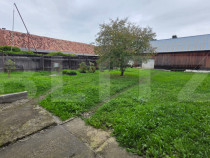Casa de vanzare, cu 4 camere, 80 mp, satul Dorolea
