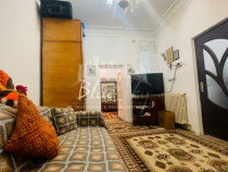 Casă interbelică - 5 camere, central, aproape de Liceul P