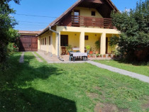 Casă &icirc;n Petrești Alba